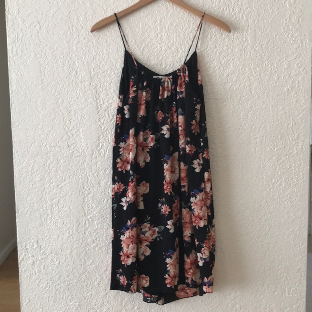 Babydoll flowered dress size M